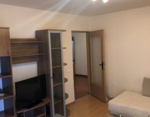 Vanzare apartament cu doua camere, mobilat si utilat complet, strada Florilor 