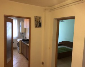 Vanzare apartament cu doua camere, mobilat si utilat complet, strada Florilor 