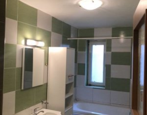 Vanzare apartament cu doua camere, mobilat si utilat complet, strada Florilor 