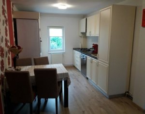 Appartement 4 chambres à vendre dans Cluj-napoca, zone Marasti