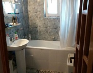 Apartament cu 4 camere, 80 mp, 2 bai, 2 balcoane, etaj 2 din 4, Marasti