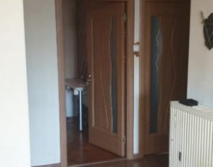 Apartament 3 camere, 64 mp, decomandat, 2 bai, balcon,  Manastur