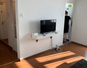 Apartament garsoniera 28 mp, balcon inchis,beci de 10mp, zona Kaufland  