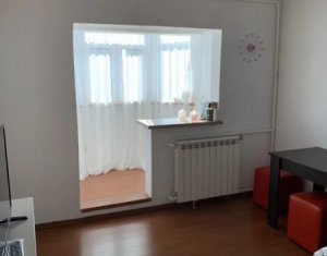 Apartament garsoniera 28 mp, balcon inchis,beci de 10mp, zona Kaufland  