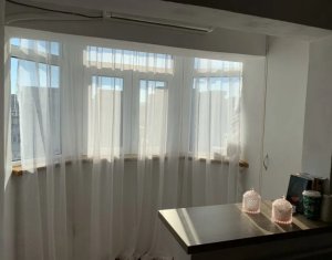 Apartament garsoniera 28 mp, balcon inchis,beci de 10mp, zona Kaufland  