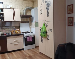 Vanzare apartament 4 camere, mobilat si utilat, centru Floresti