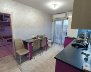 Apartament 2 camere, decomandat, etaj intermediar, Someseni