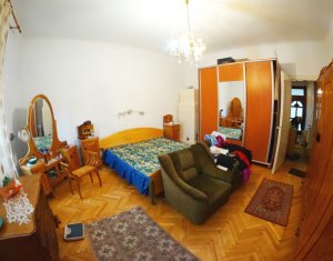 Apartament 3 camere zona centrala, strada Horea