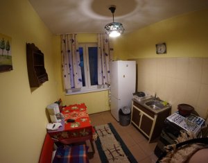 Apartament cu 2 camere semidecomandat, 48 mp, zona Garii