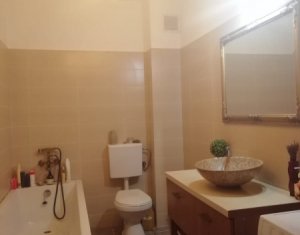 Vanzare apartament cu doua camere, finisat, terasa 16 mp, zona Sub Cetate