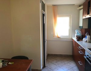 Apartament 4 camere 80 mp decomandat 2 balcoane etaj 2 din 4 Kaufland Manastur