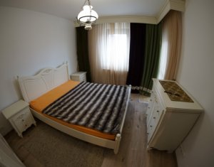 Apartament DECOMANDAT cu 2 camere, ETAJ 1, bucatarie separat, BLOC NOU, parcare!