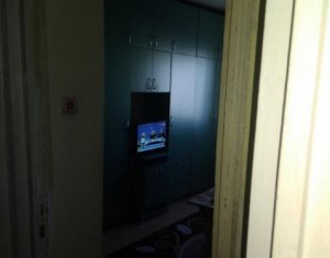 Appartement 5 chambres à vendre dans Cluj-napoca, zone Manastur