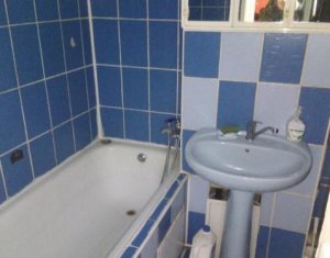 Appartement 5 chambres à vendre dans Cluj-napoca, zone Manastur