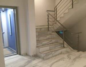 Apartament o camera, 45mp, garaj, zona Andrei Muresanu