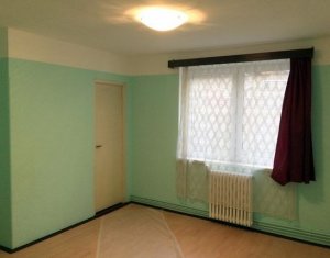 Appartement 3 chambres à vendre dans Cluj-napoca, zone Centru