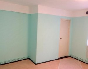 OFERTA! Apartament 3 camere, semidecomandat, zona Facultatii de Litere