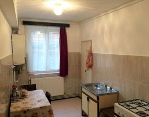 OFERTA! Apartament 3 camere, semidecomandat, zona Facultatii de Litere