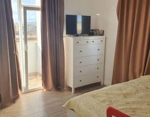 Vanzare apartament cu 3 camere, ultrafinisat, zona Sesul de Sus