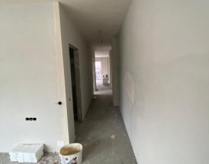 Appartement 3 chambres à vendre dans Cluj-napoca, zone Intre Lacuri