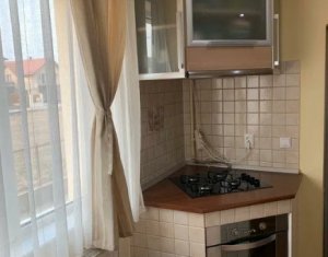 Apartment 3 rooms for sale in Floresti