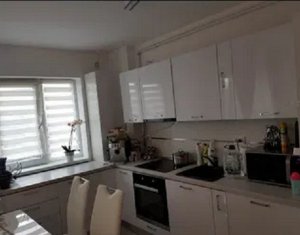 Appartement 3 chambres à vendre dans Cluj-napoca, zone Marasti