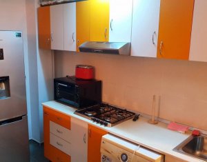 Apartament cu 3 camere, mobilat si utilat,  Floresti, strada Teilor