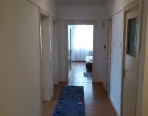 Apartament cu 3 camere, Plopilor