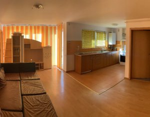 Vanzare apartament 3 camere, cu garaj in Floresti, zona Eroilor