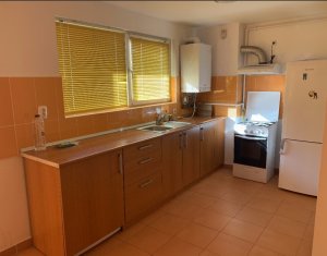 Vanzare apartament 3 camere, cu garaj in Floresti, zona Eroilor