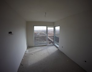 Un veritabil penthouse, extrem de spatios si luminos, terasa proprie 38 mp !! 