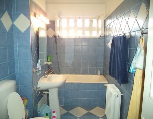 Appartement 3 chambres à vendre dans Cluj-napoca, zone Manastur