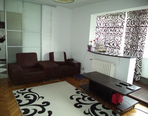 Apartament cu 3 camere, cartier Manastur