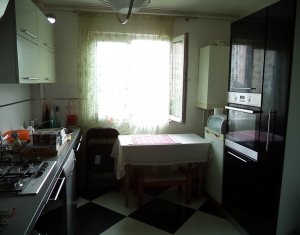 Apartament cu 3 camere, cartier Manastur