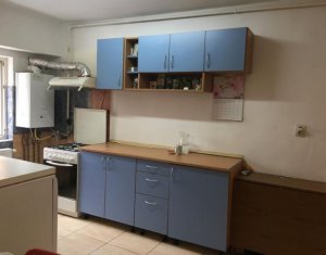 Apartament cu 3 camere, decomandat, Aurel Vlaicu