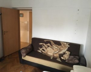 Apartament cu 3 camere, decomandat, Aurel Vlaicu