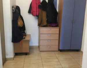 Apartament cu 3 camere, decomandat, Aurel Vlaicu