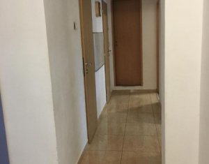 Apartament cu 3 camere, decomandat, Aurel Vlaicu