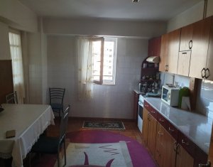 Vanzare apartament cu 3 camere in Marasti-Piata Marasti