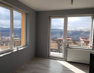 Apartament 2 camere, decomandat, etaj intermediar, Baciu