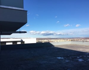 Un deosebit apartament de 2 camere cu terasa si panorama superba asupra orasului