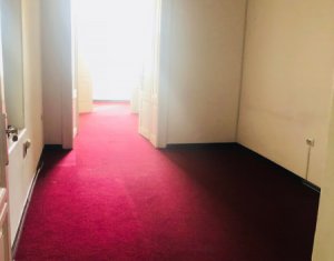 Appartement 4 chambres à vendre dans Cluj-napoca, zone Centru