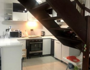 Appartement 5 chambres à vendre dans Cluj-napoca, zone Manastur