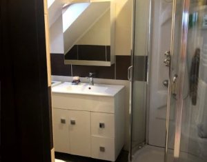 Appartement 5 chambres à vendre dans Cluj-napoca, zone Manastur