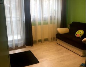 Appartement 5 chambres à vendre dans Cluj-napoca, zone Manastur