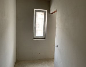 Vanzare apartament 3 camere, 2 bai, situat in Floresti, zona Eroilor