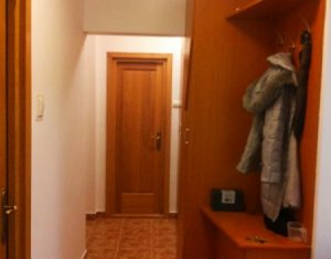 Apartament cu 4 camere, decomandat 80 mp, 2 bai, etaj 2 din 8, garaj, Marasti