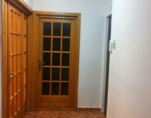 Apartament cu 4 camere, decomandat 80 mp, 2 bai, etaj 2 din 8, garaj, Marasti