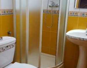 Apartament cu 4 camere, decomandat 80 mp, 2 bai, etaj 2 din 8, garaj, Marasti