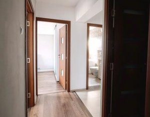 Apartment 3 rooms for sale in Cluj-napoca, zone Intre Lacuri